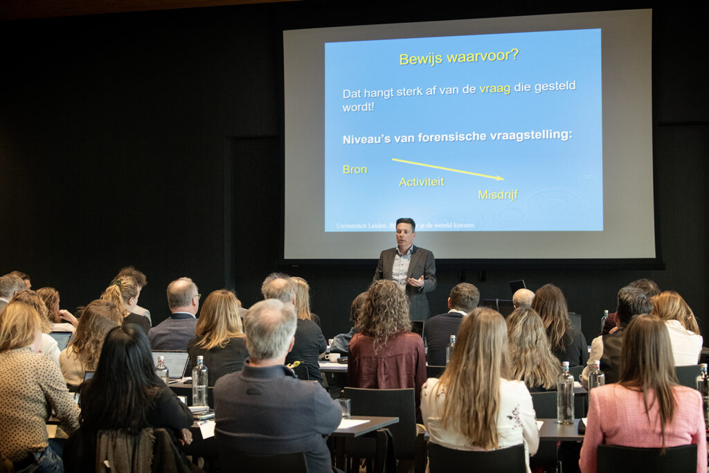 Docent geeft praktijkgerichte strafrecht- en TBS-cursus aan advocaten